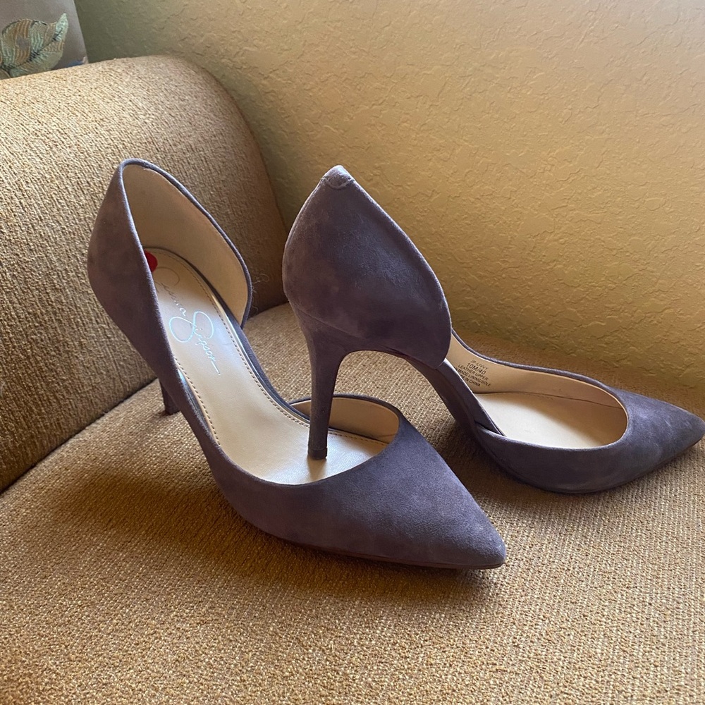 Womens Jessica Simpson stilettos.